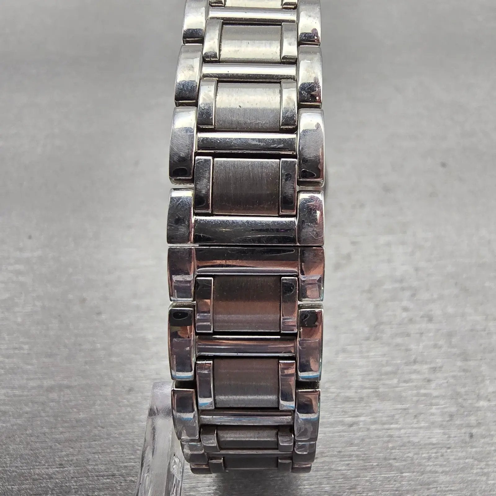 Bulova Watch Women 26mm MOP Dial Silver Tone Gemmed Date Round 96R105 New Batt7