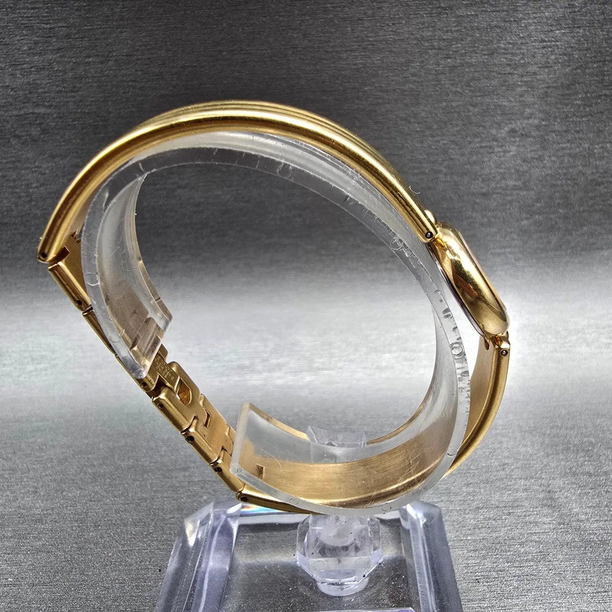 Seiko Watch Women 18mm Gold Dial Gold Tone Round 1F20-0E89 New Battery Bangle8