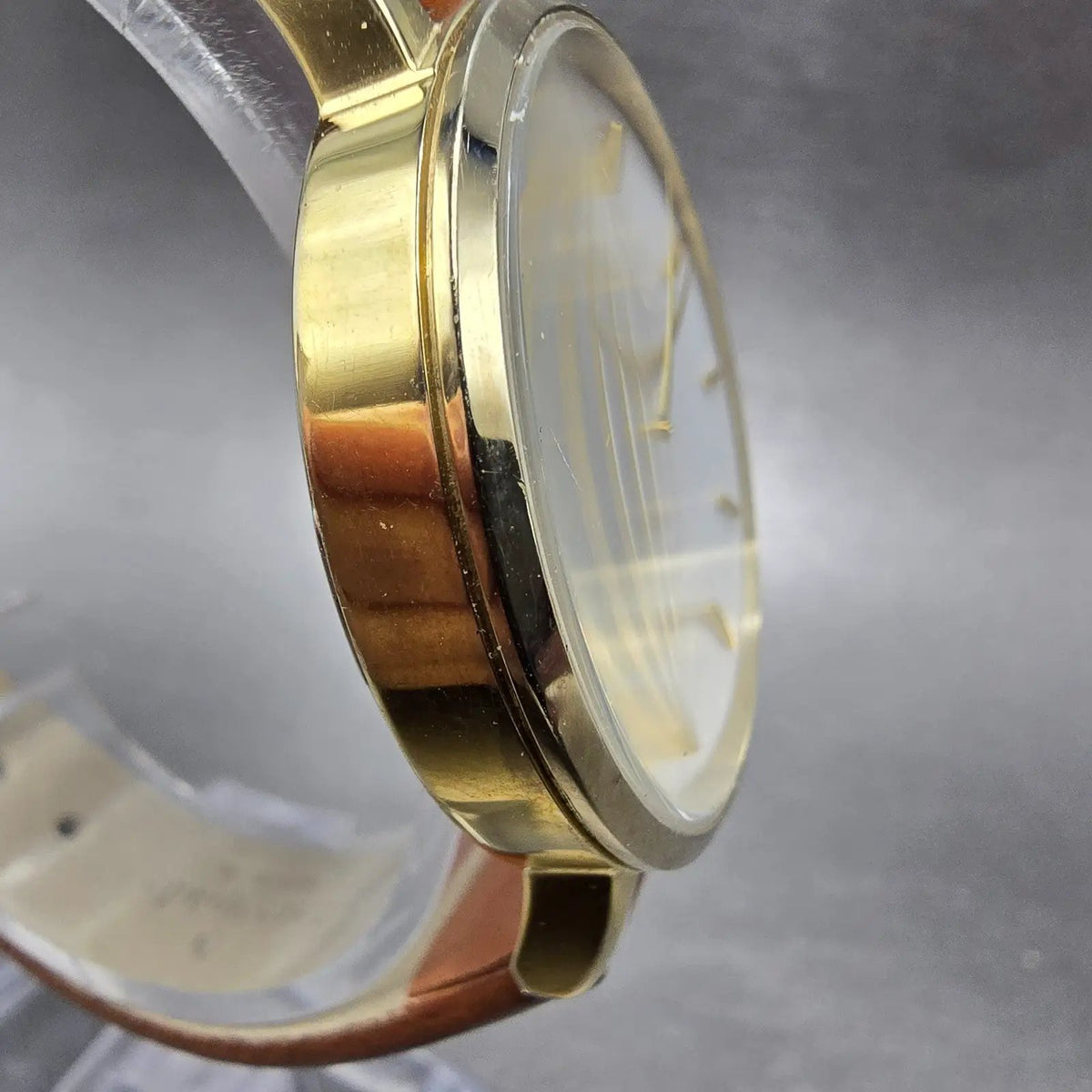 Kate Spade Metro watch Women 34mm Mop Dial Gold Round KSW1142 New Battery3