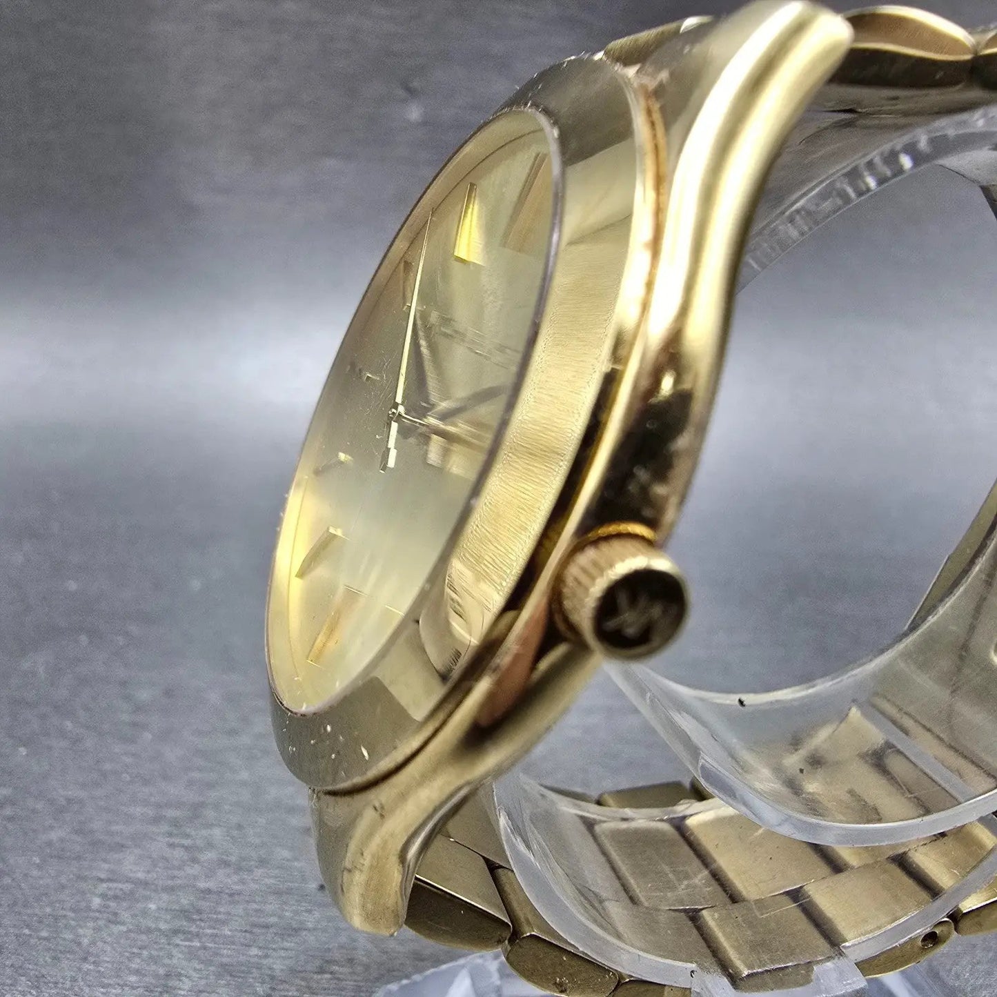 Michael Kors Runway Watch Women 42mm Champagne Dial Gold Tone MK-3179 New Batt O2