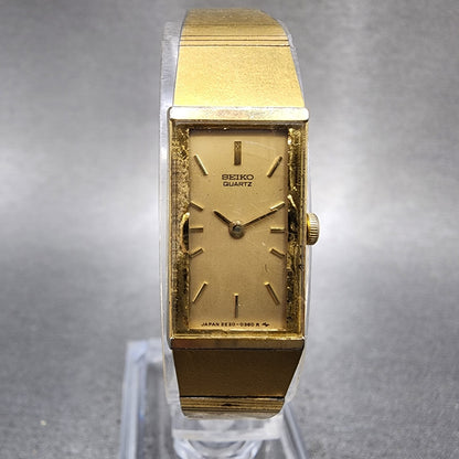 Seiko Tank Watch Women 13mm Champagne Dial Gold Tone 2e205259 New Battery0
