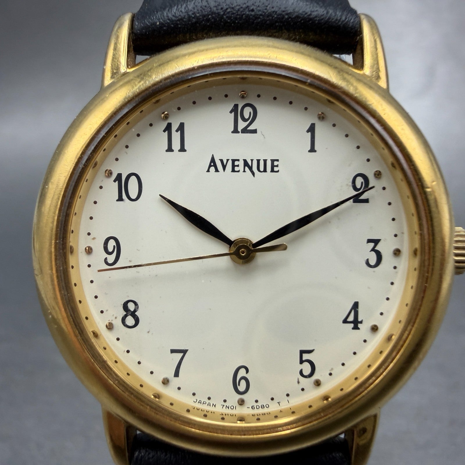 Seiko Avenue Watch Women 29mm Cream Dial Gold Tone Round 7N01-6D50 New Battery1
