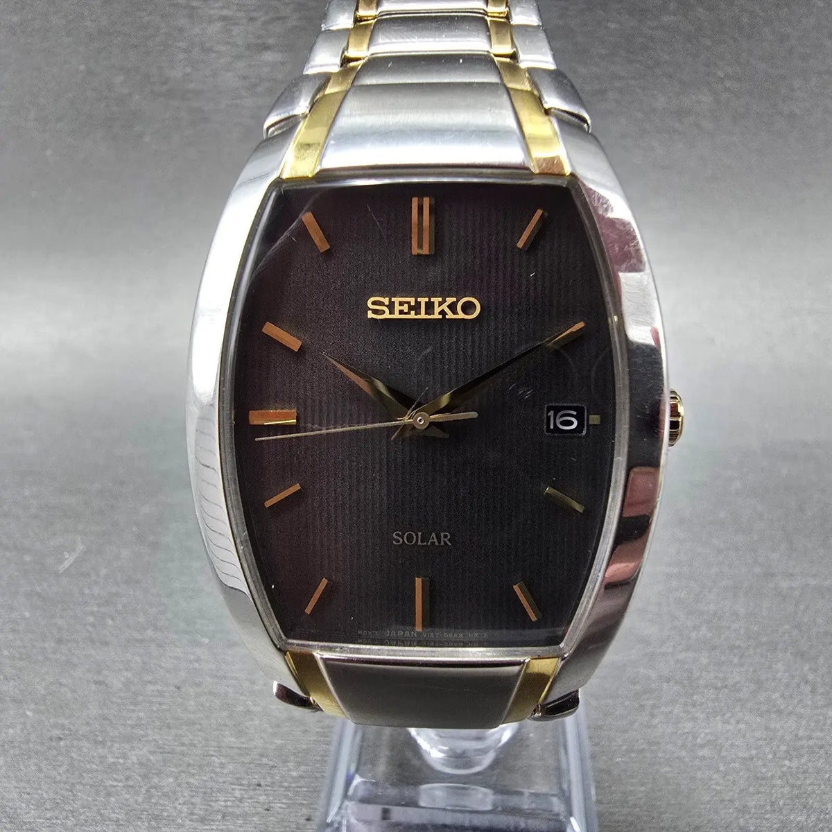 Seiko Solar Tank Watch Men 35mm Gray Dial Two Tone Date Rectangle V157-0AT0 Runs0
