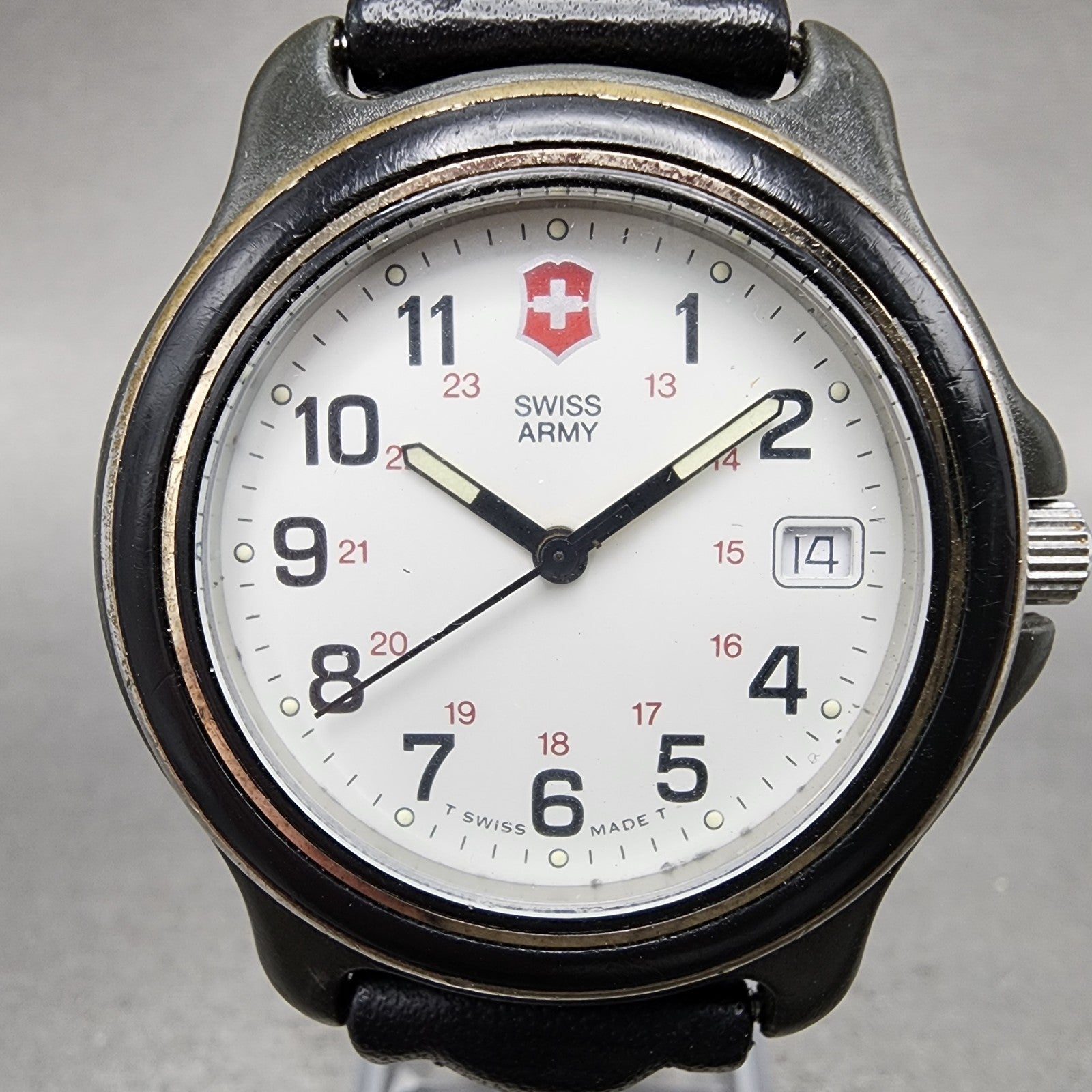 Swiss Army Original Watch men 39mm White Dial Black Tone Date Round  New Battery1