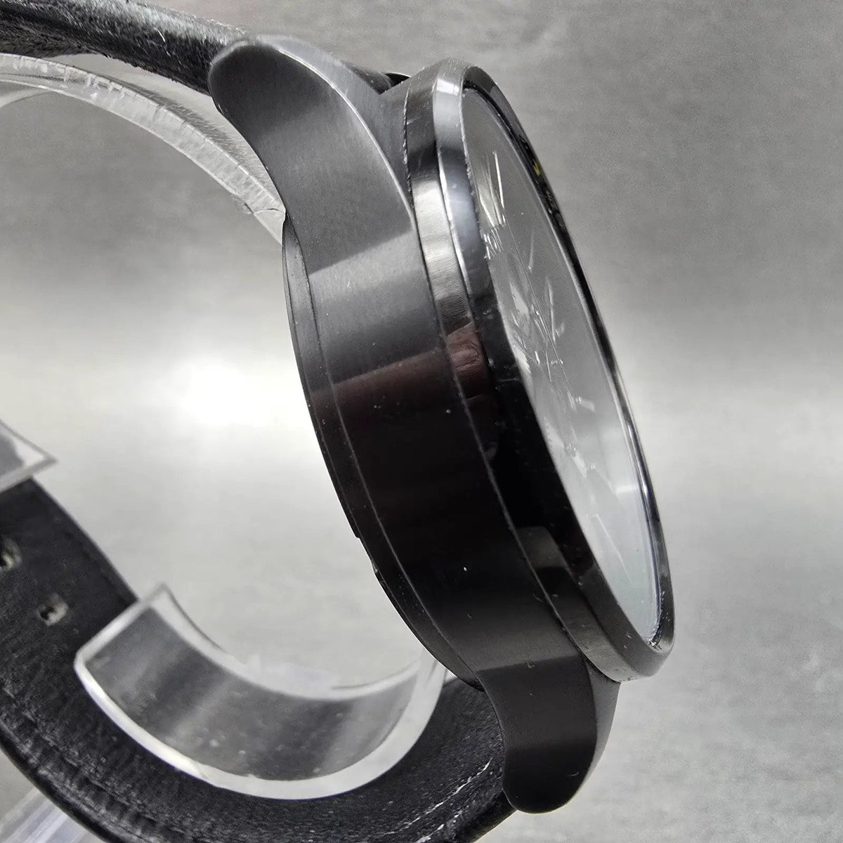 Nixon Sentry Chrono Watch Men 42mm Gray Dial Black Date Round New Battery3