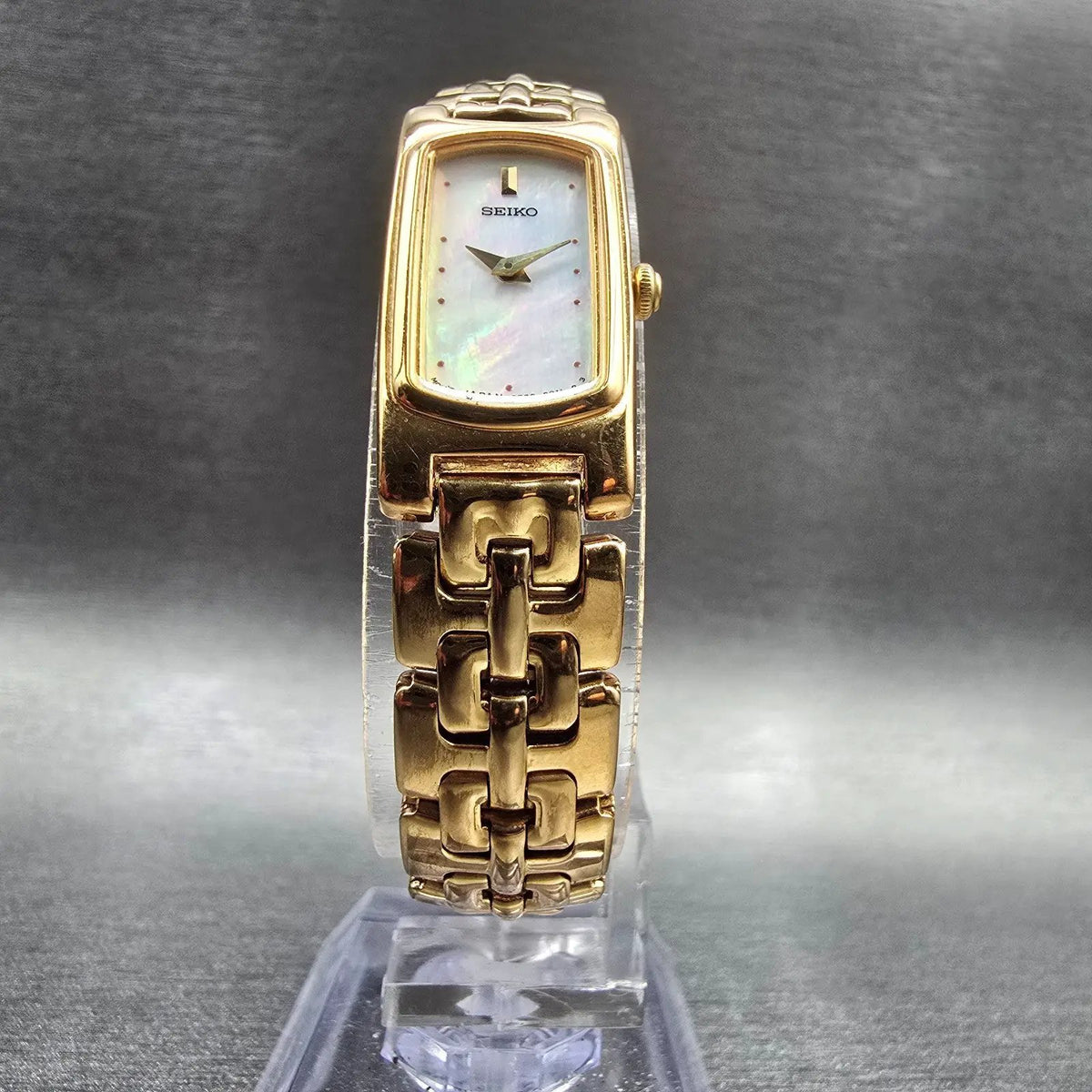 Seiko Tank Watch Women 13mm MOP Dial Gold Tone Rectangle 2E20-7279 New Battery5