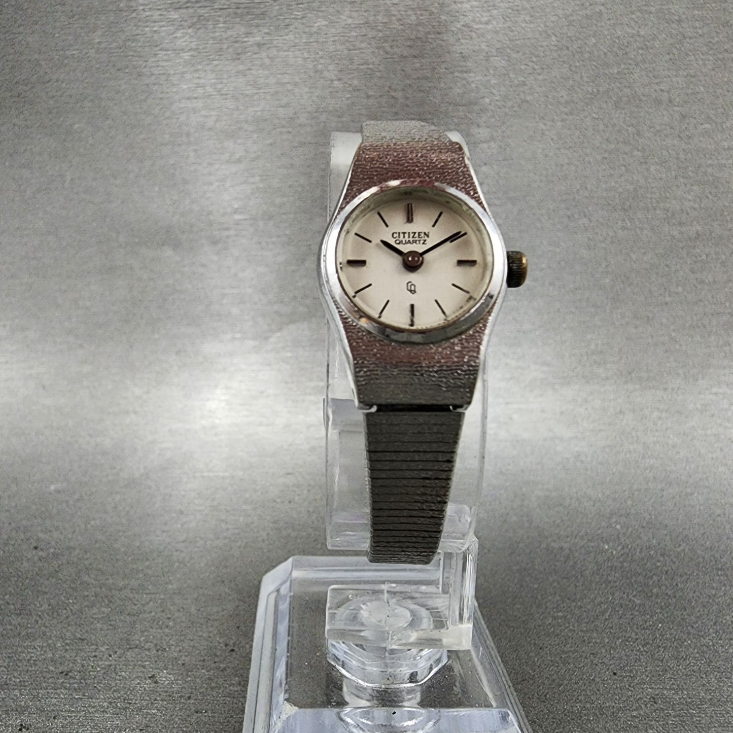 Citizen CQ Watch Women 17mm Silver Dial Silver Tone 3220891244 New Battery5