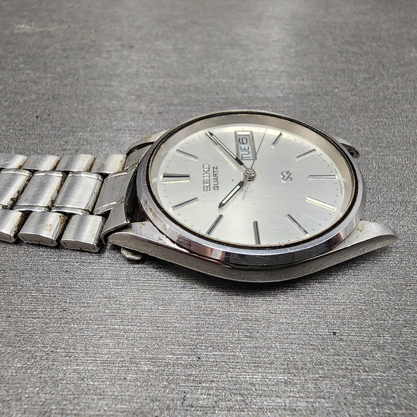 Seiko SQ Watch Men 34mm Silver Dial Silver Tone Daydate 81238009 PARTS6