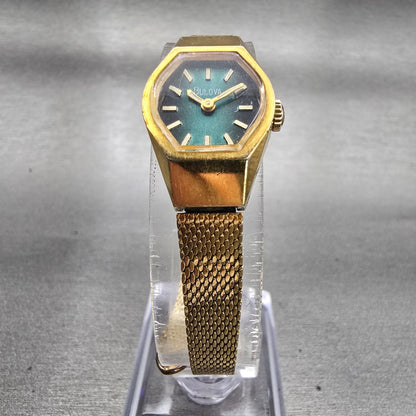 Bulova Watch Women 17mm Green Dial Gold Tone Oval Manual Wind Runs Vintage5