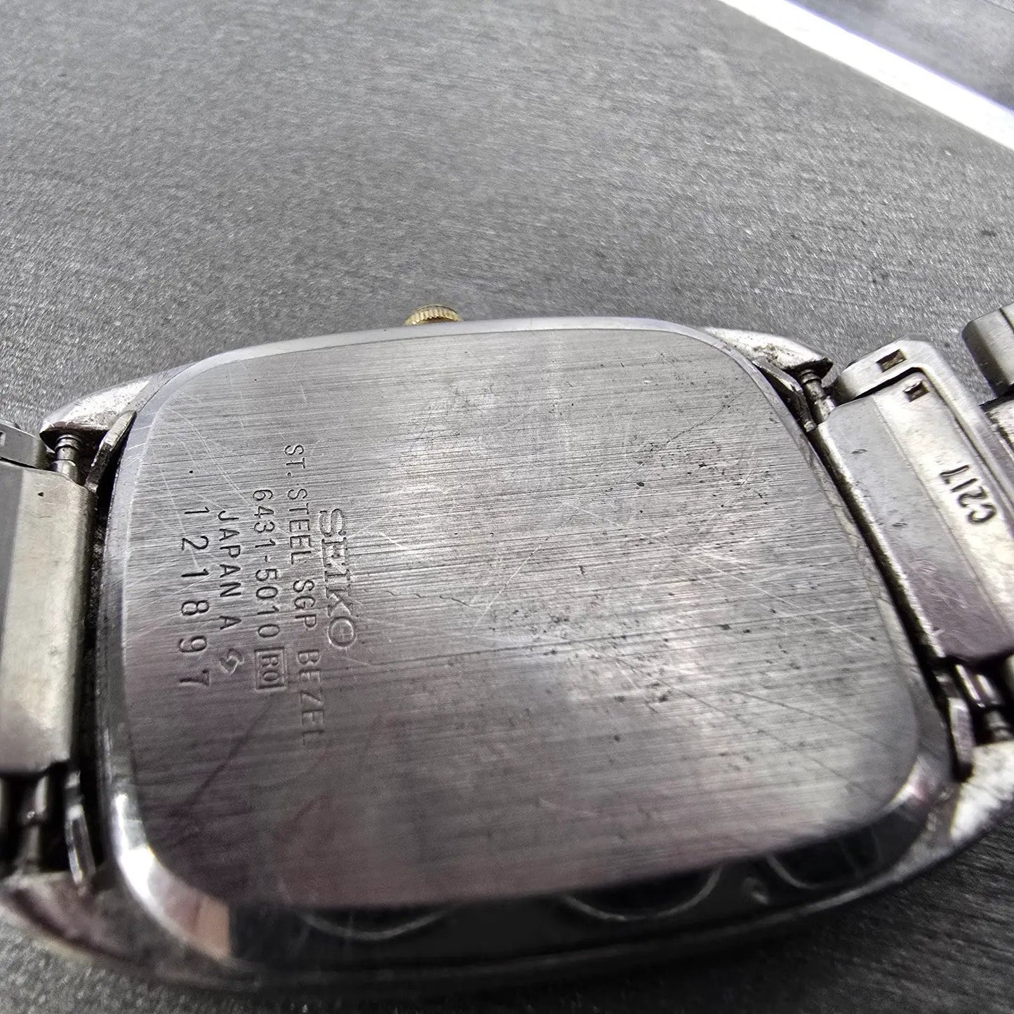 Seiko Watch Men 30mm Silver Dial Two Tone Rectangle 6431-5010 PARTS Vintage10