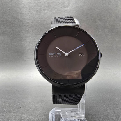 Bering Solar Watch Men 39mm Gray Dial Black Date Round Mesh 14639-122 Works5