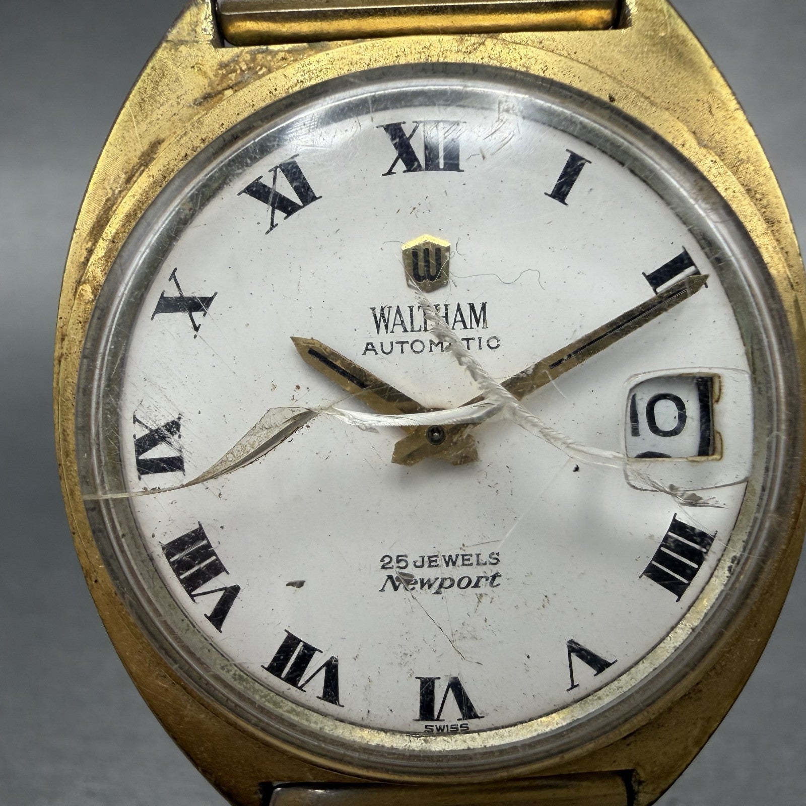 Waltham Newport Automatic Watch Men 35mm White Dial Gold Tone Date Round Runs1