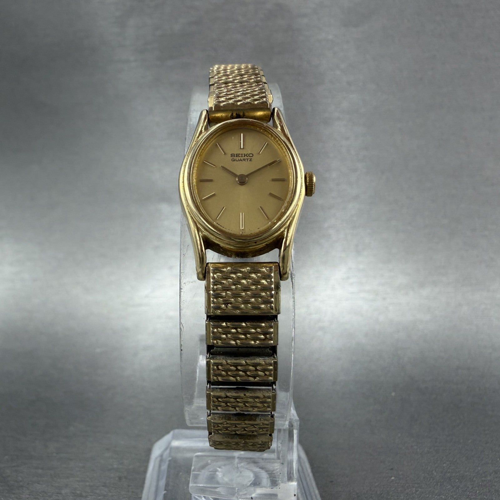 Seiko Watch Women 17mm Champagne Dial Gold Tone Oval 2c205539 New Battery5