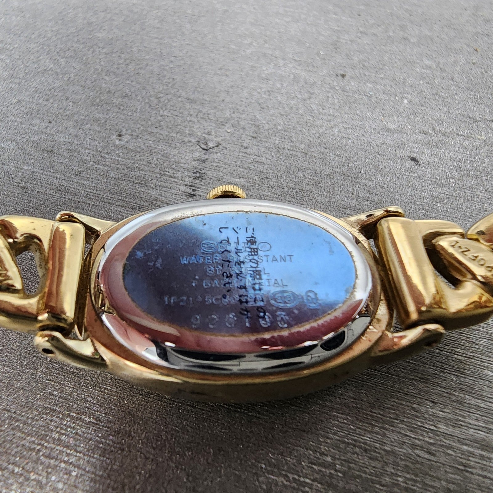 Seiko Lucent Watch Women 17mm Silver Dial Gold Tone Oval 1F215C80 New Battery9