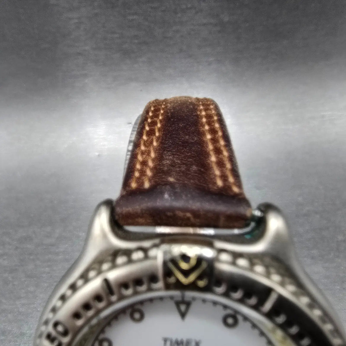 Timex Indiglo Dive Watch Unisex 34mm White Dial Silver Round New Battery VTG4