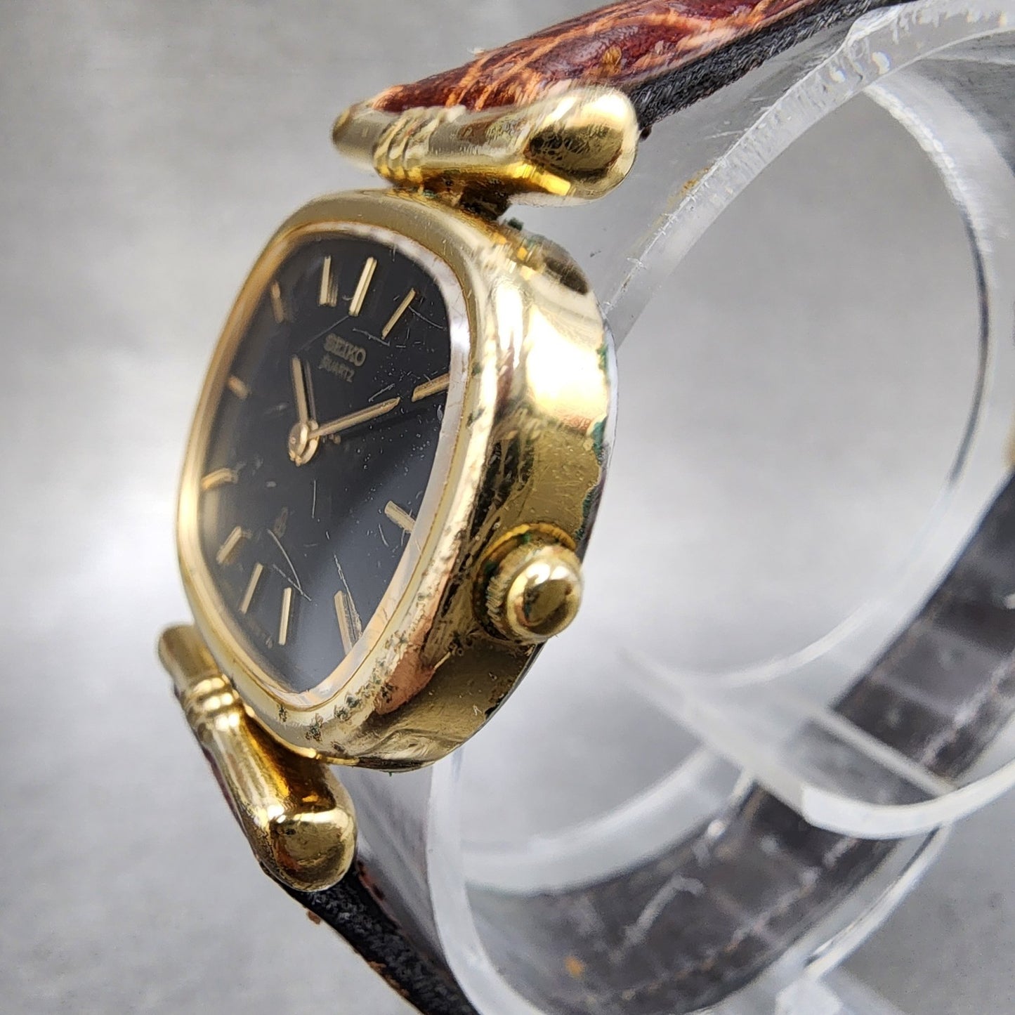 Seiko Watch Women 25mm Black Dial Gold Tone Oval 23205400 New Battery2