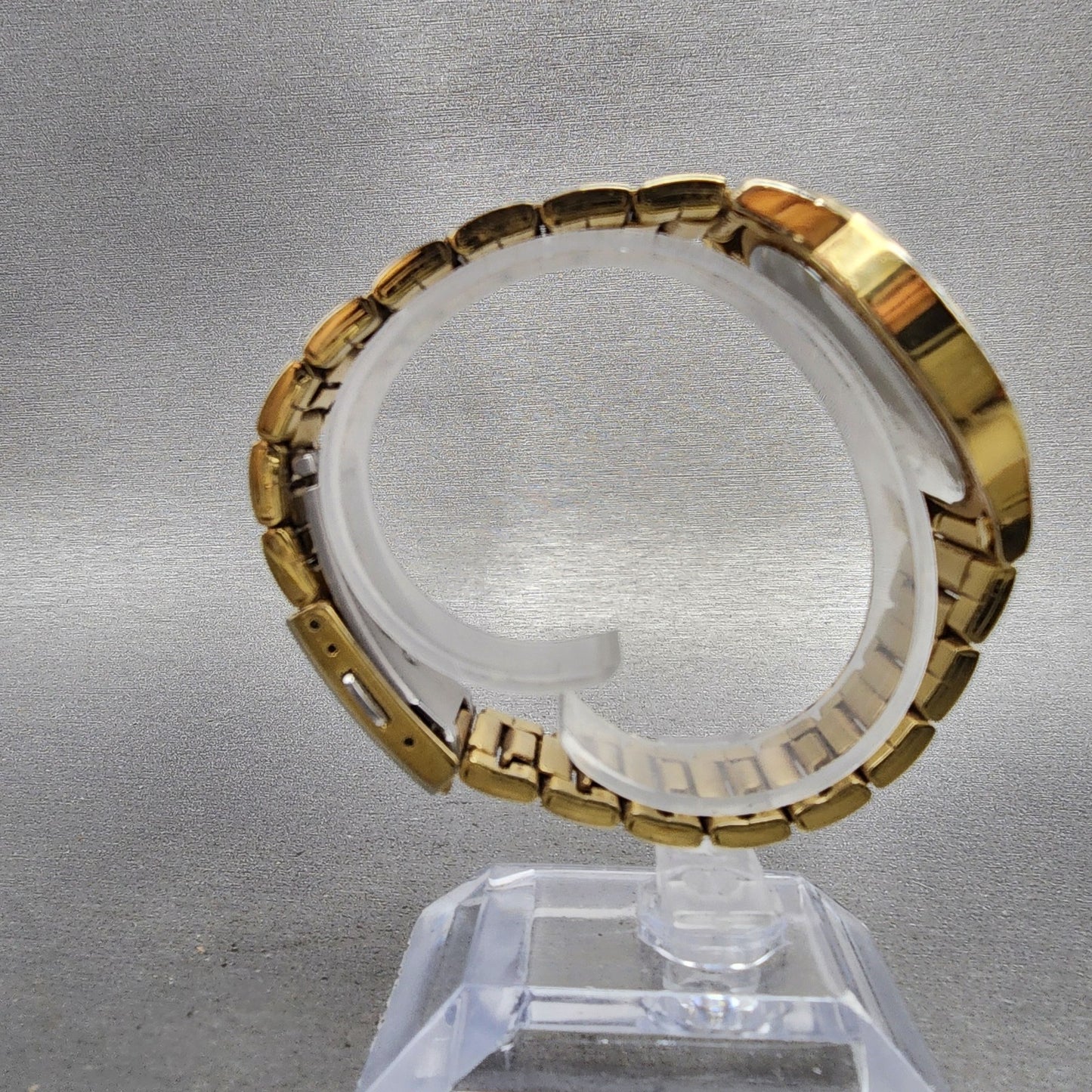 Citizen Watch Women 35mm Gold Dial Gold Tone Round EL302257P New Battery8