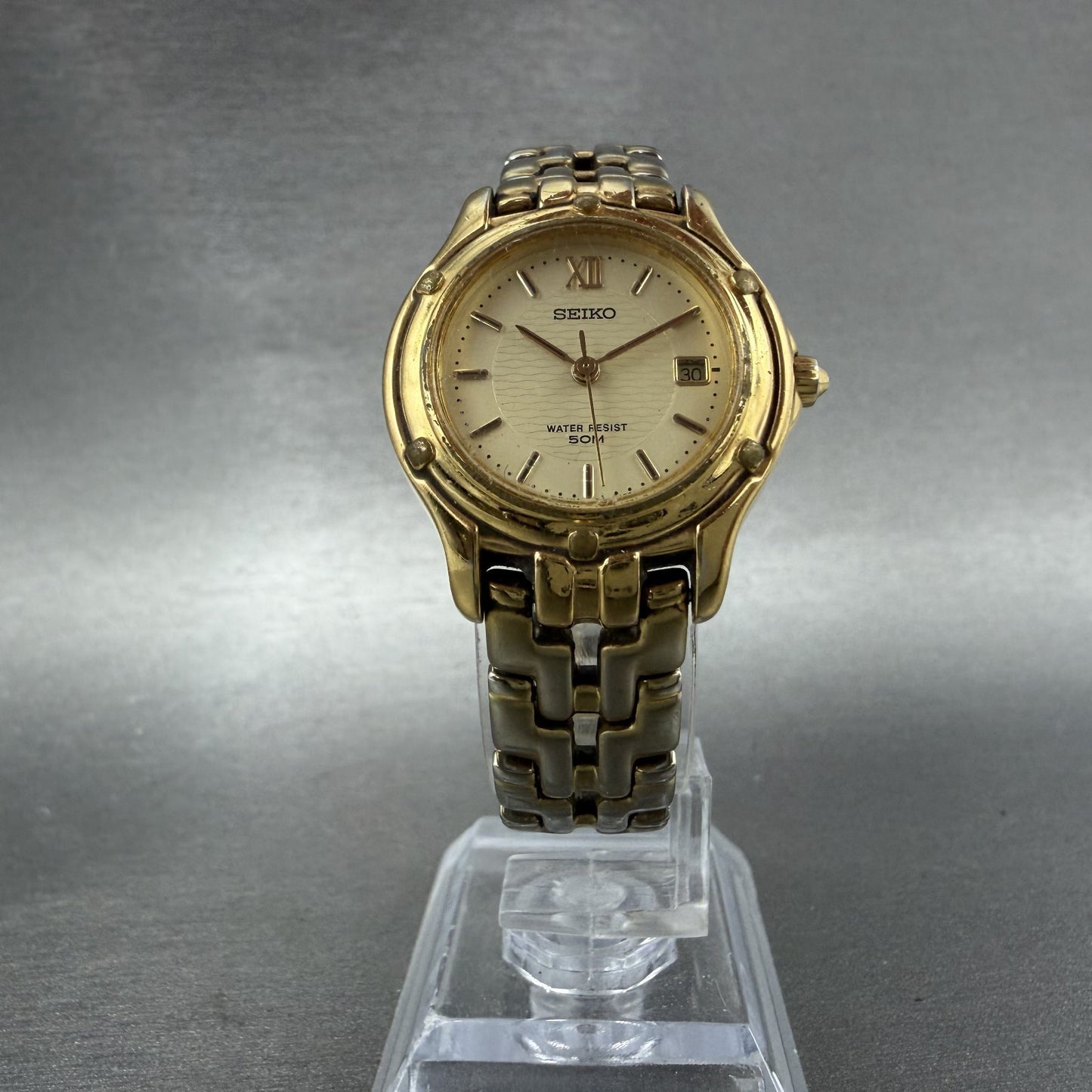 Seiko Watch Women 26mm White Dial Gold Tone Date Round 7n82-0599 New Battery GFE5
