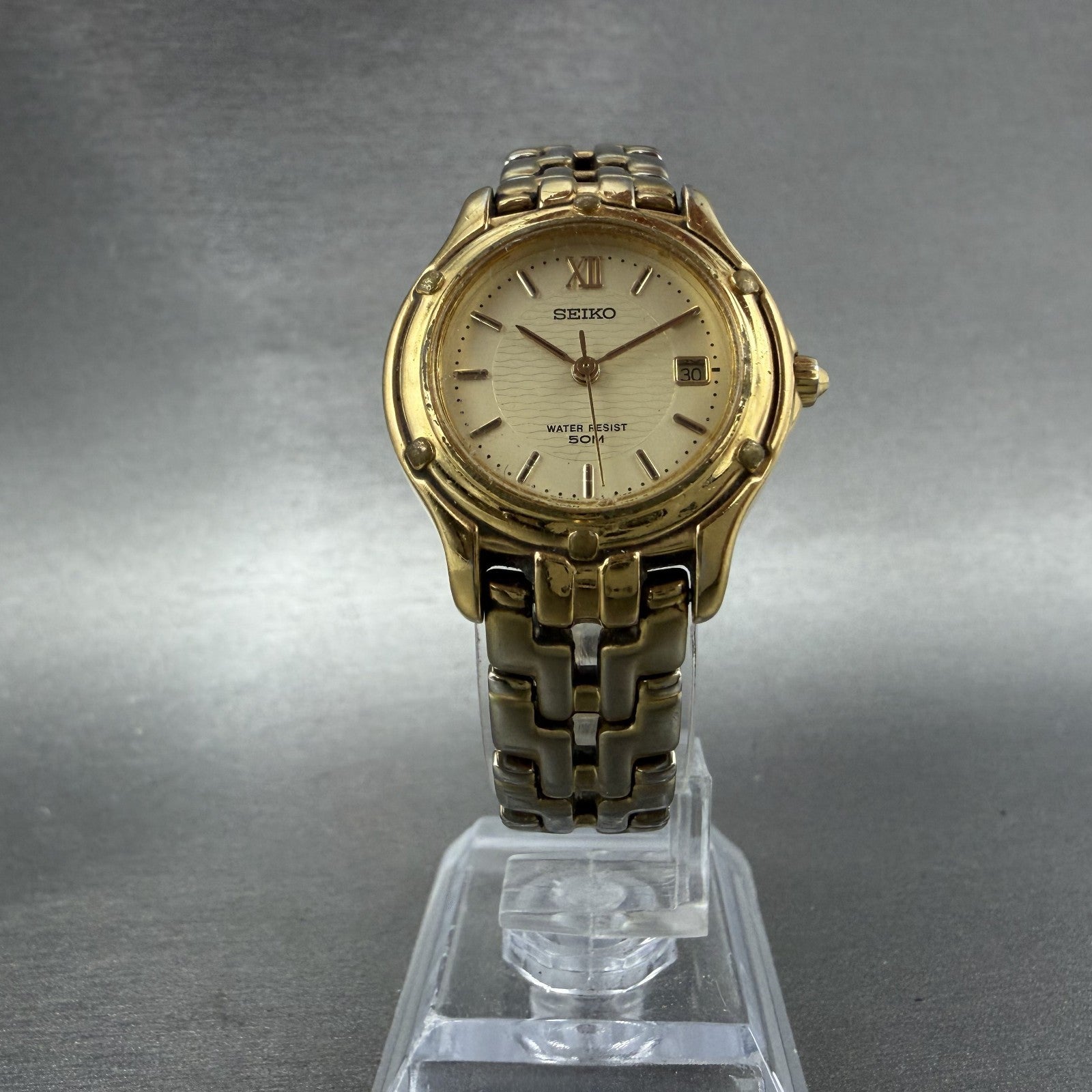 Seiko Watch Women 26mm White Dial Gold Tone Date Round 7n82-0599 New Battery GFE5