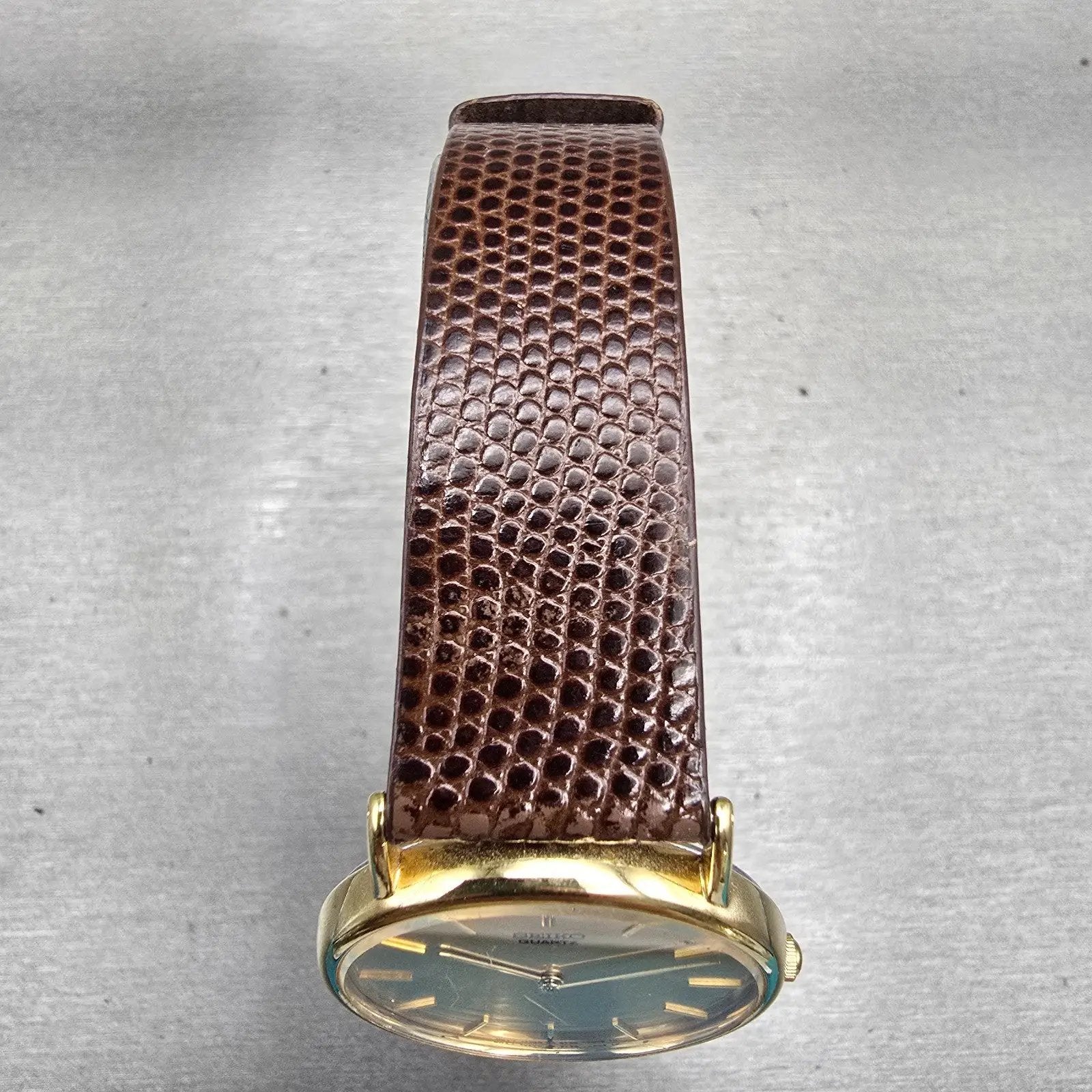 Seiko Watch Men 32mm Gold Dial Gold Tone Round 5Y30-7009 New Battery Vintage4