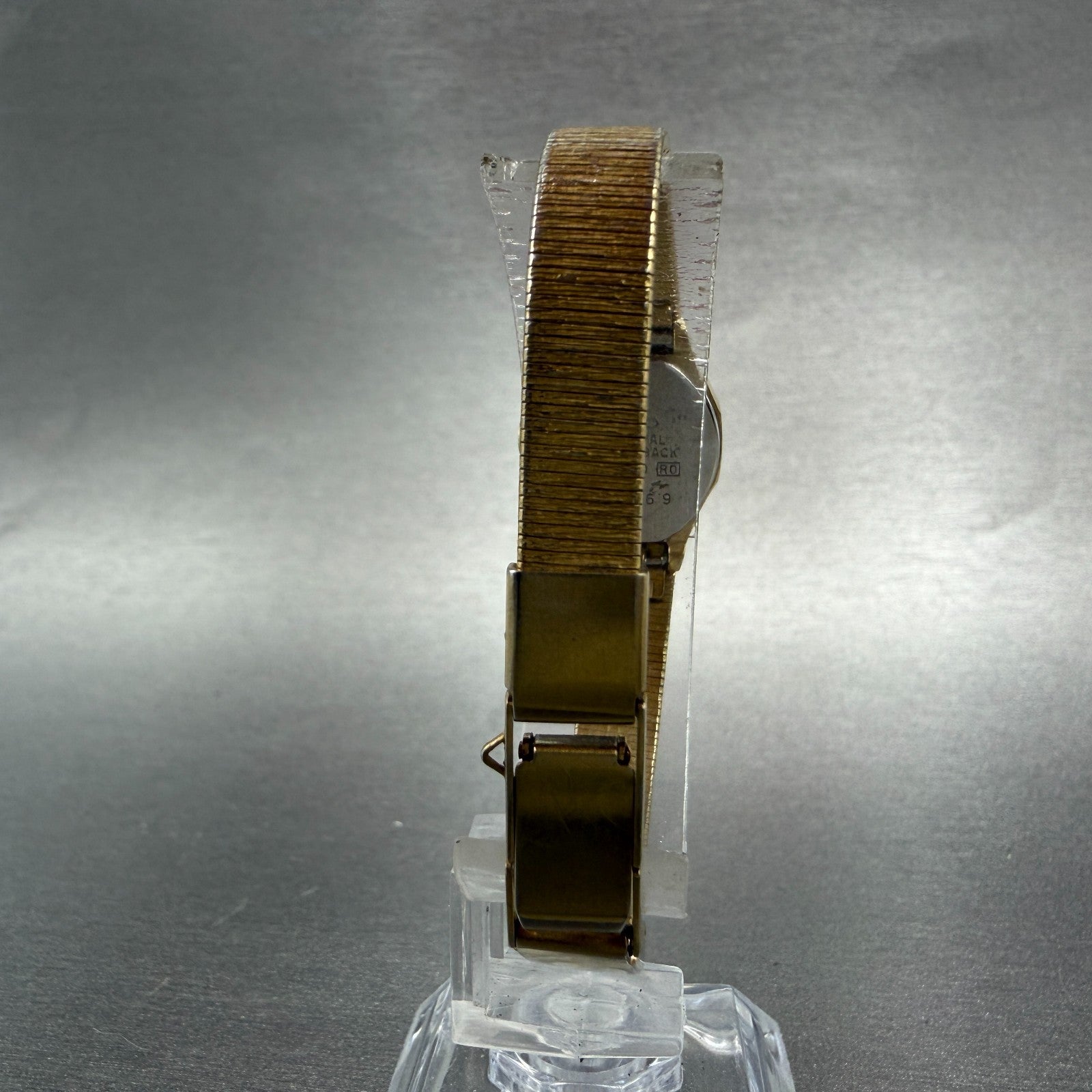 Seiko Watch Women 17mm Champagne Dial Gold Tone Octagon 2Y00-5040 New Battery7