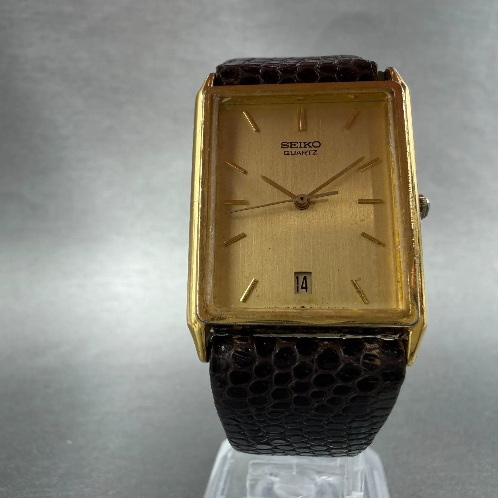 Seiko Tank Watch Men 25mm Champagne Dial Gold Tone Date 5Y32-5149 PARTS Vintage6
