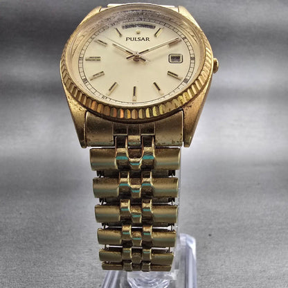 Seiko Pulsar Watch Men 35mm Champagne Dial Gold Tone Daydate V744-X004 New Batt5