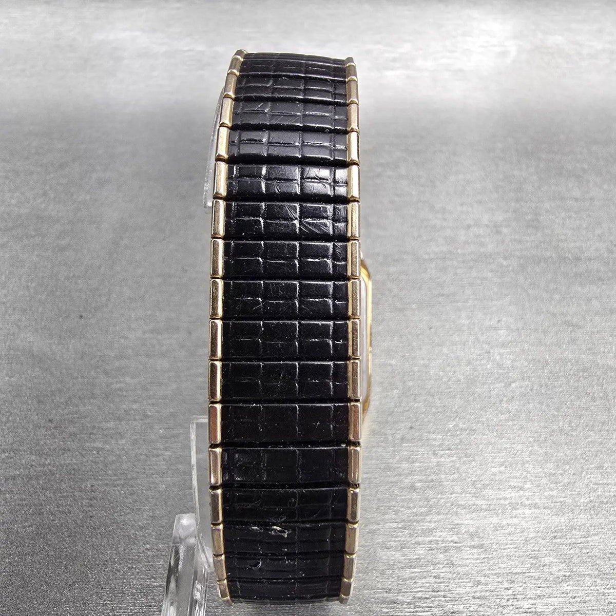 Citizen CQ Watch Men 27mm Black Dial Gold Tone Rectangle 4031-986351 New Battery7