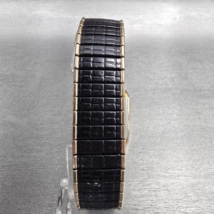 Citizen CQ Watch Men 27mm Black Dial Gold Tone Rectangle 4031-986351 New Battery7