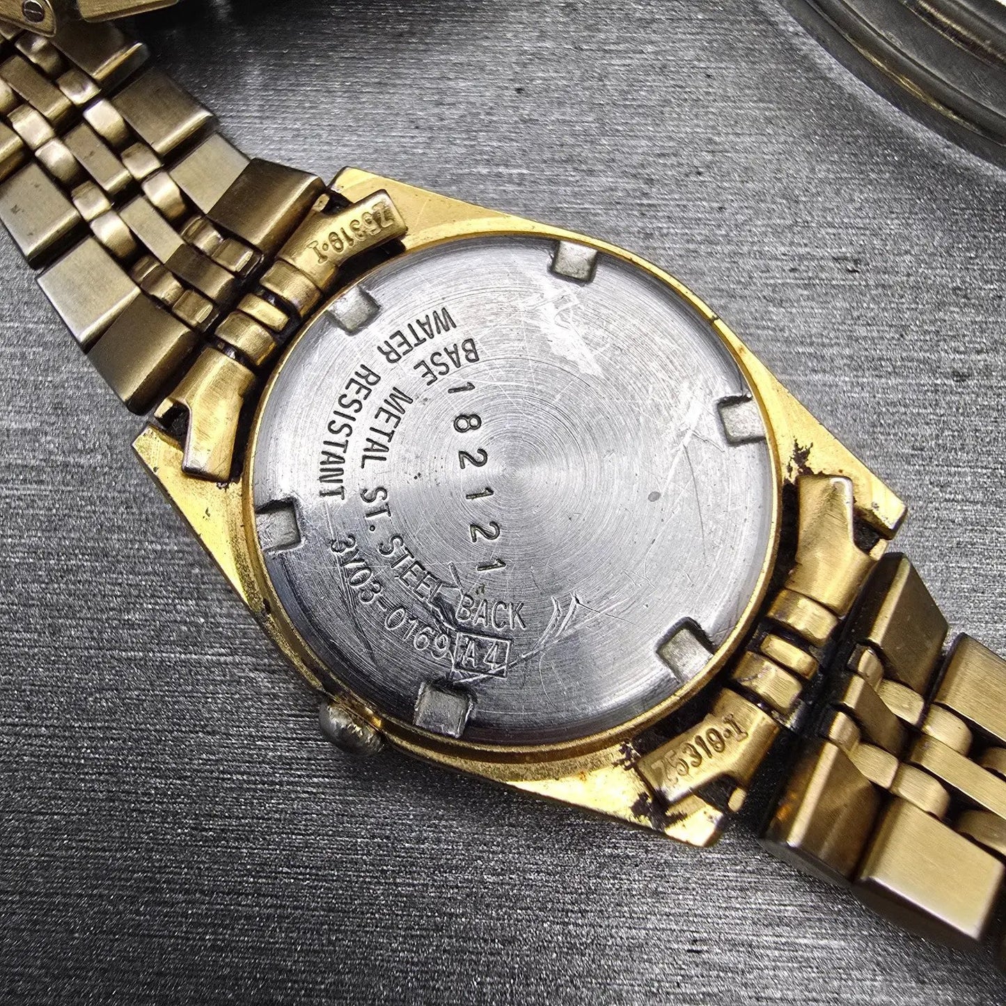 Seiko SQ Watch Women 25mm Gold Dial Gold Tone Daydate Round 3Y03-0169 New Batt10