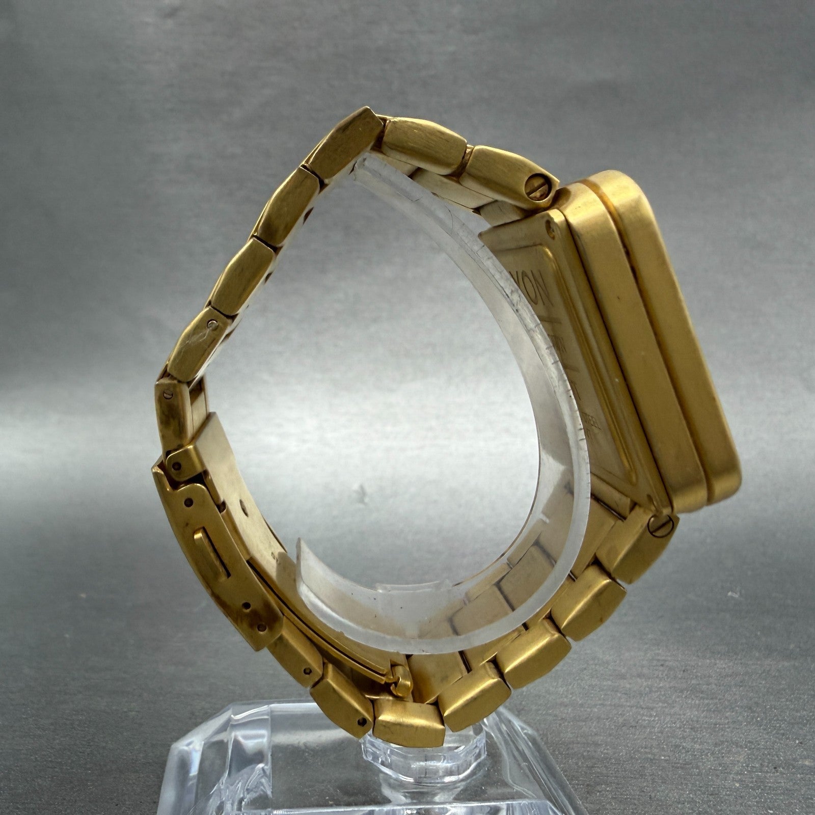 Nixon The Riot Watch Men 36mm Gold Dial Gold Tone Square New Battery8