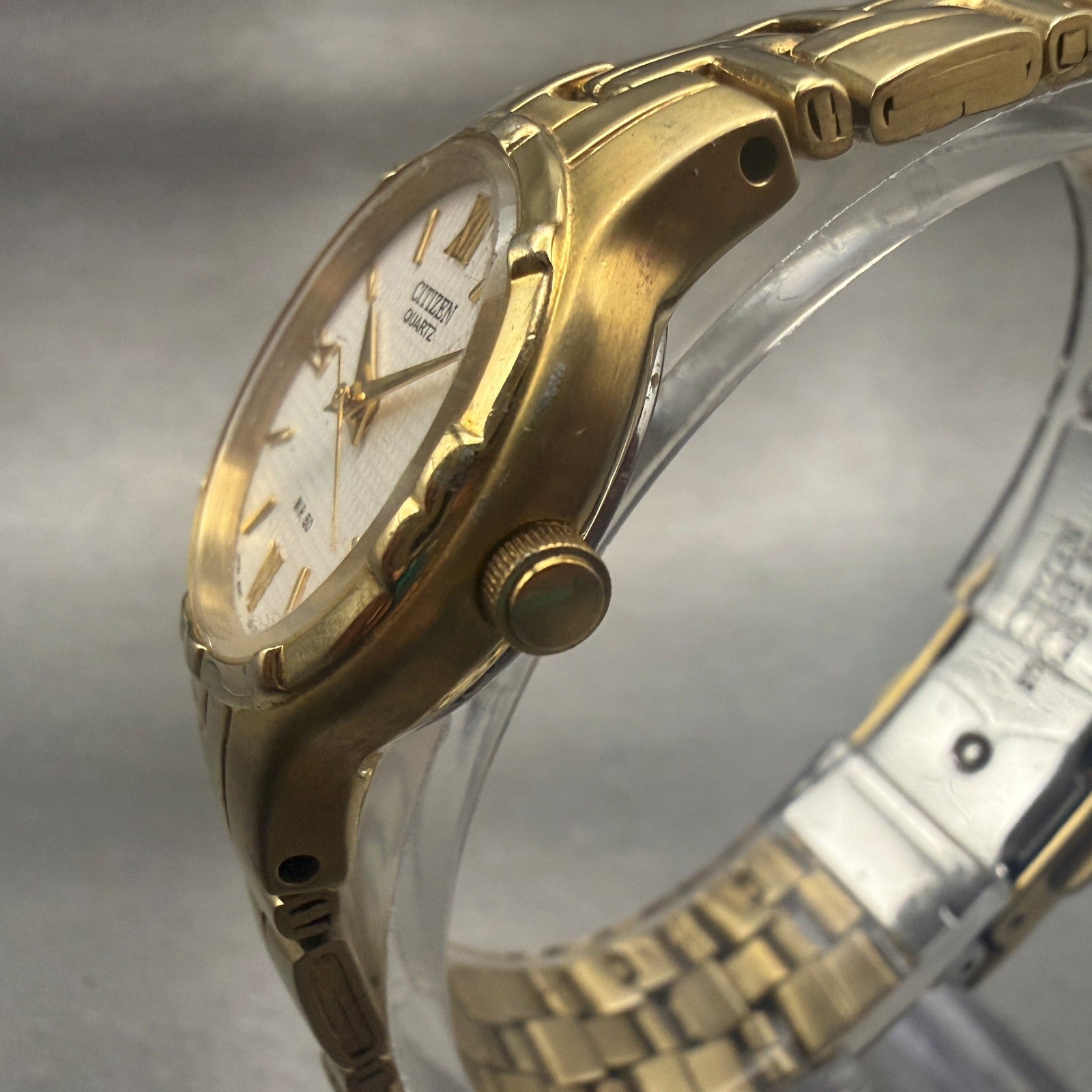 Citizen Watch Women 25mm Champagne Dial Gold Tone Date Round 1012-S029279 NewBat2