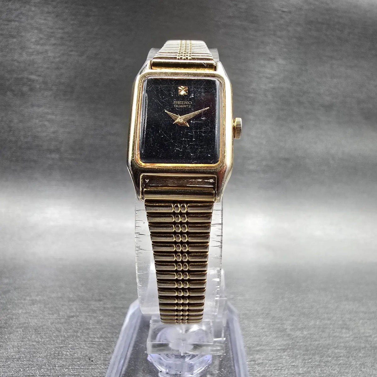 Seiko Watch Women 17mm Black Dial Gold Tone Rectangle 2B20-5000 New Battery JP235