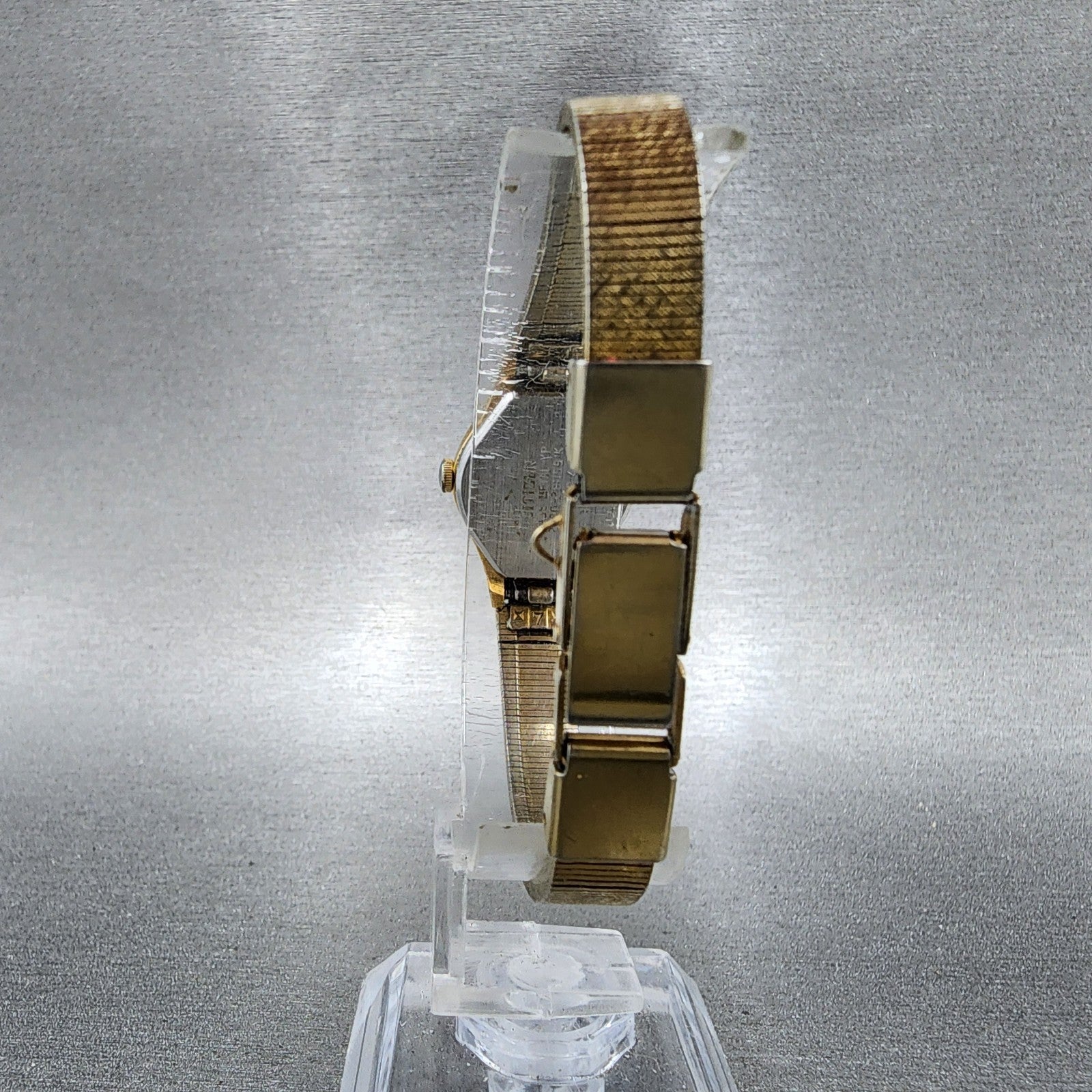 Citizen CQ Watch Women 18mm Champagne Dial Gold Tone 2030202791 New Battery7