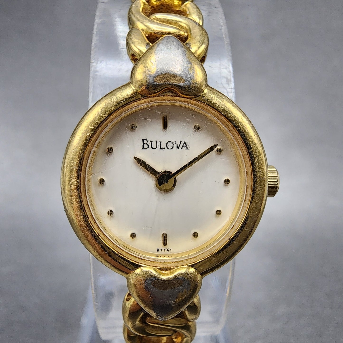 Bulova Heart Watch Women 18mm White Dial Gold Tone Round 97T41 New Battery1