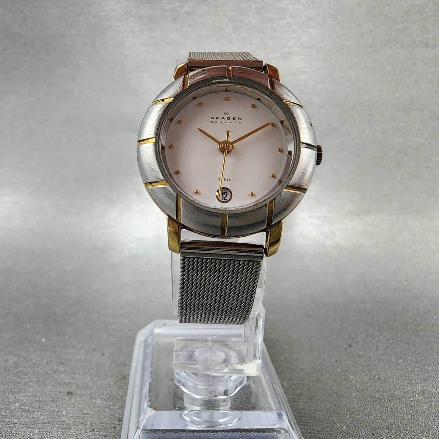 Skagen Watch Women 26mm White Dial Two Tone Round 3SGS Mesh Band New Battery5