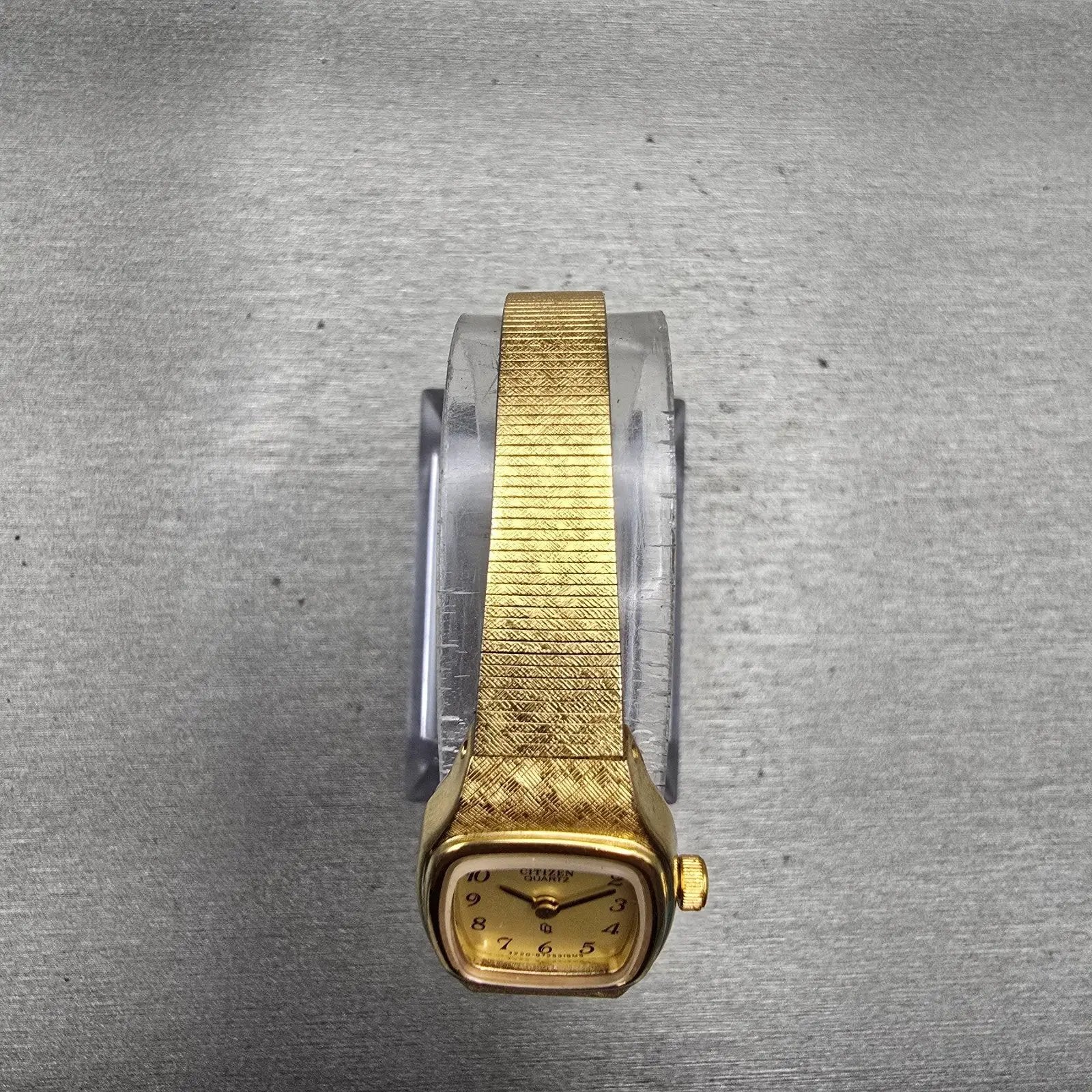 Citizen CQ Watch Women 17mm Gold Dial Gold Tone Rectangle 3220-891449 New Batt4