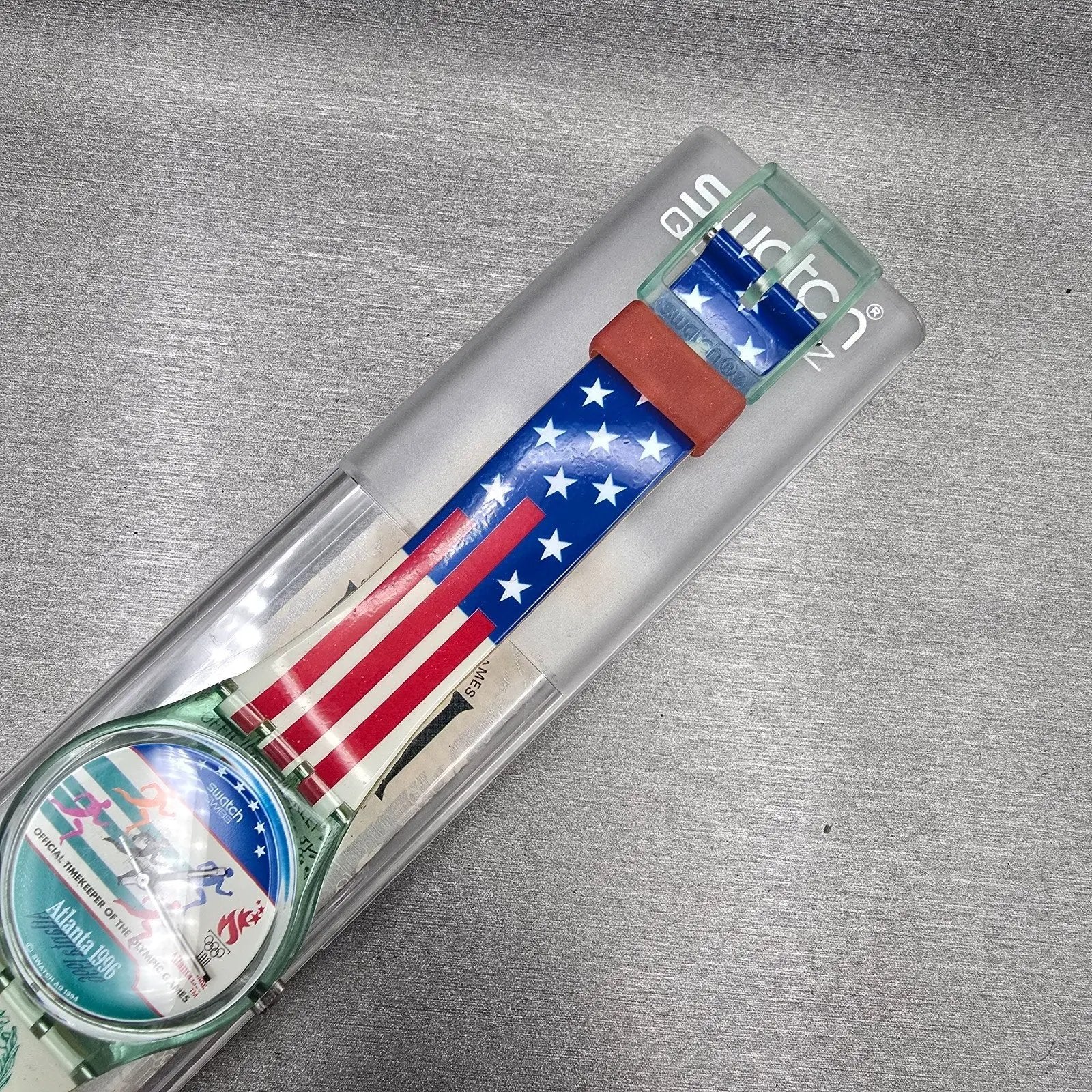 Swatch ATLANTA LAURELS Watch Men 34mm Green Dial Green Case GZ145 New Battery10