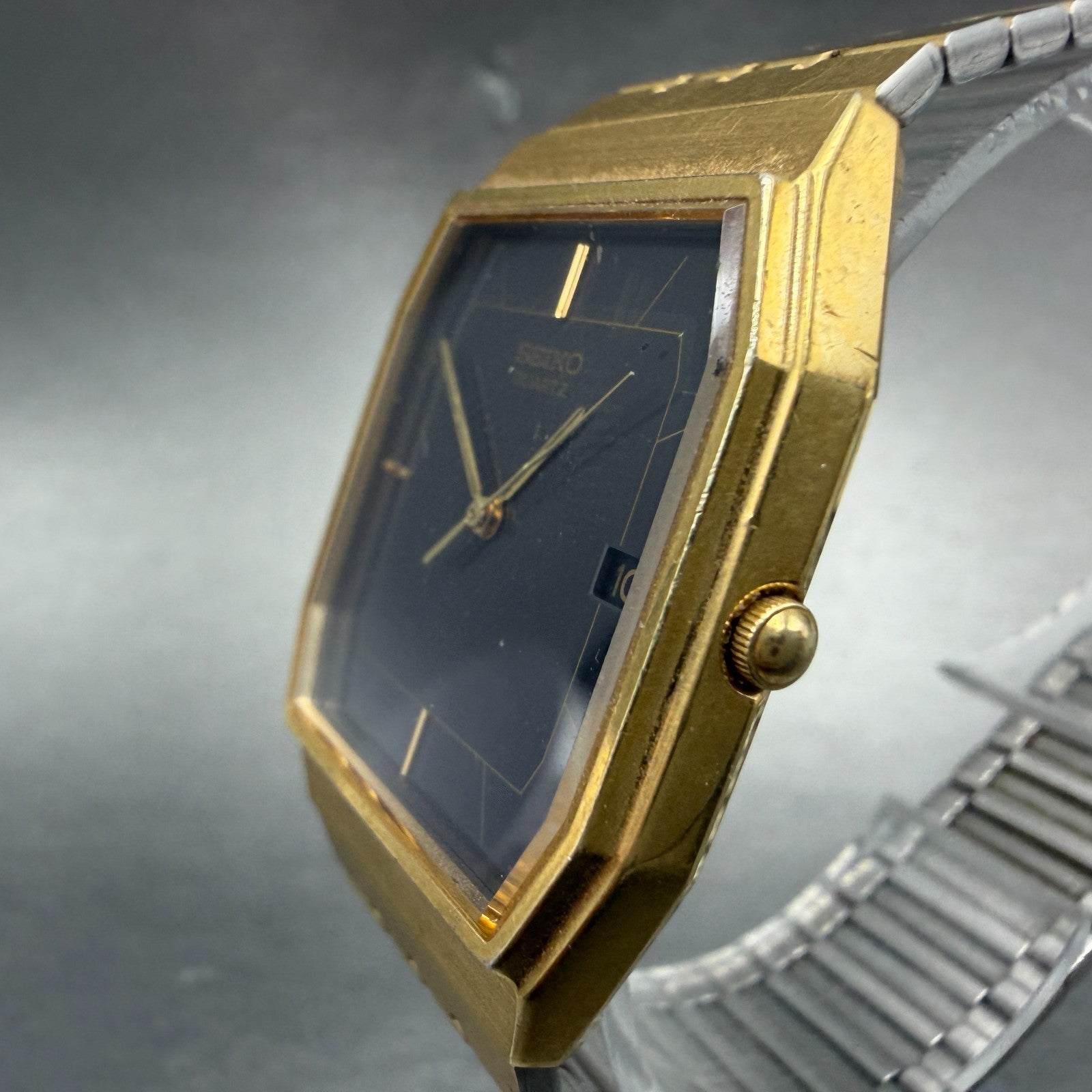 Seiko Tank Watch Men 29mm Black Dial Gold Tone Date 5P32-5A50 READ!! New Battery2