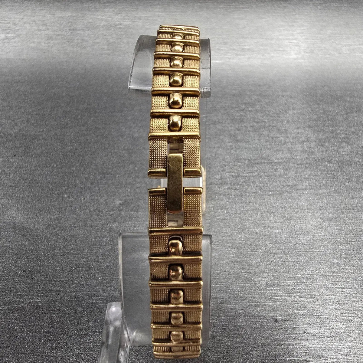 Seiko Tank Watch Women 13mm Gold Dial Gold Tone Rectangle 1E20-5689 New Battery7