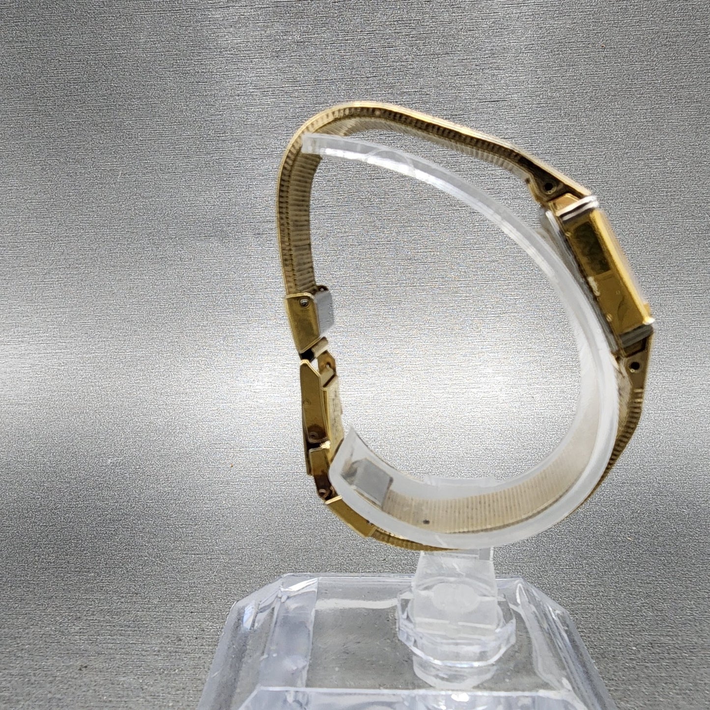 Seiko Tank Watch Women 12mm Champagne Dial Gold Tone 2e205409 New Battery8