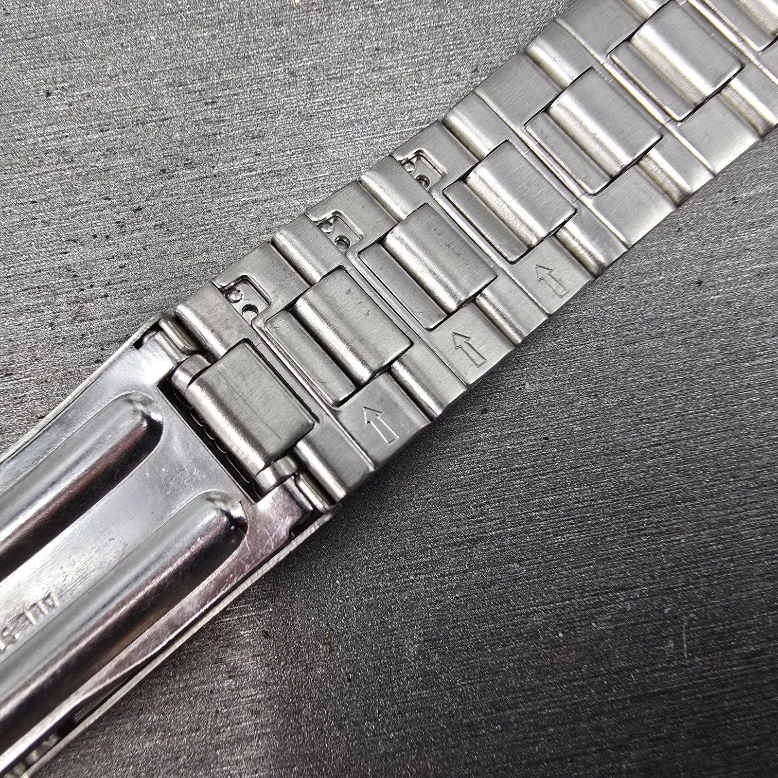 Seiko Bracelet 7mm Stainless Steel Silver Tone Tri Folding Clasp Vintage16