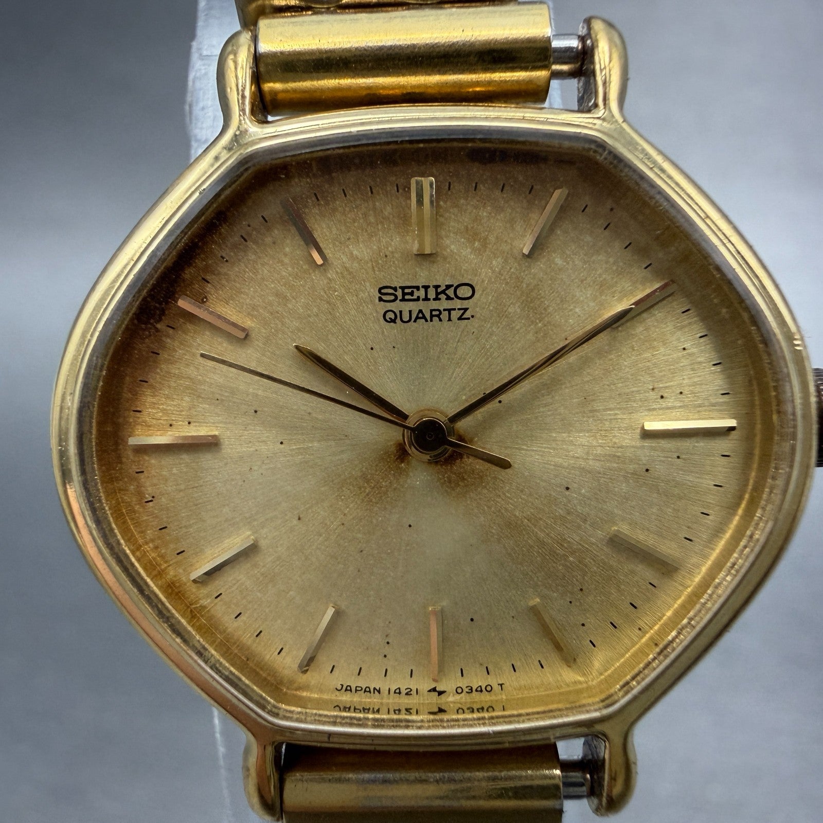 Seiko Watch Women 26mm Champagne Dial Gold Tone Round 1421-5180 New Battery1