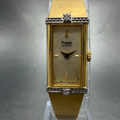 Seiko Pulsar Tank Watch Women 12mm Champagne Dial Gold Tone V220-5080 New Batt0