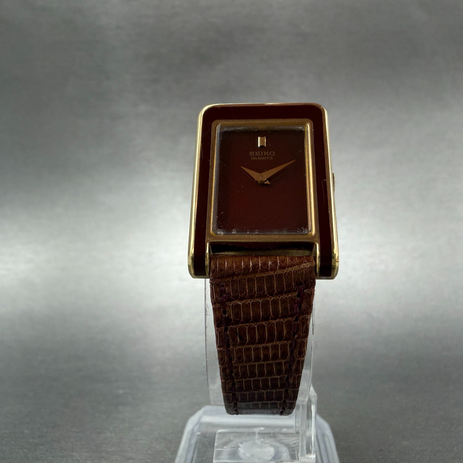 Seiko Watch Women 19mm Red Dial Gold Tone Rectangle 5420-544A New Battery NOS5