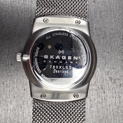 Skagen Watch Men 40mm Silver Dial Silver Tone Date Round 780XLSS New Battery11