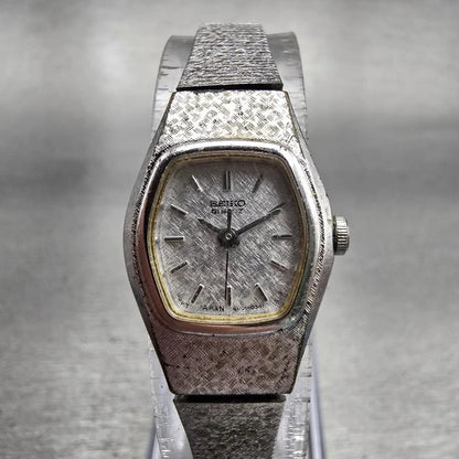 Seiko Watch Women 16mm Silver Dial Silver Tone Oval 4N01-5021 New Battery VTG0