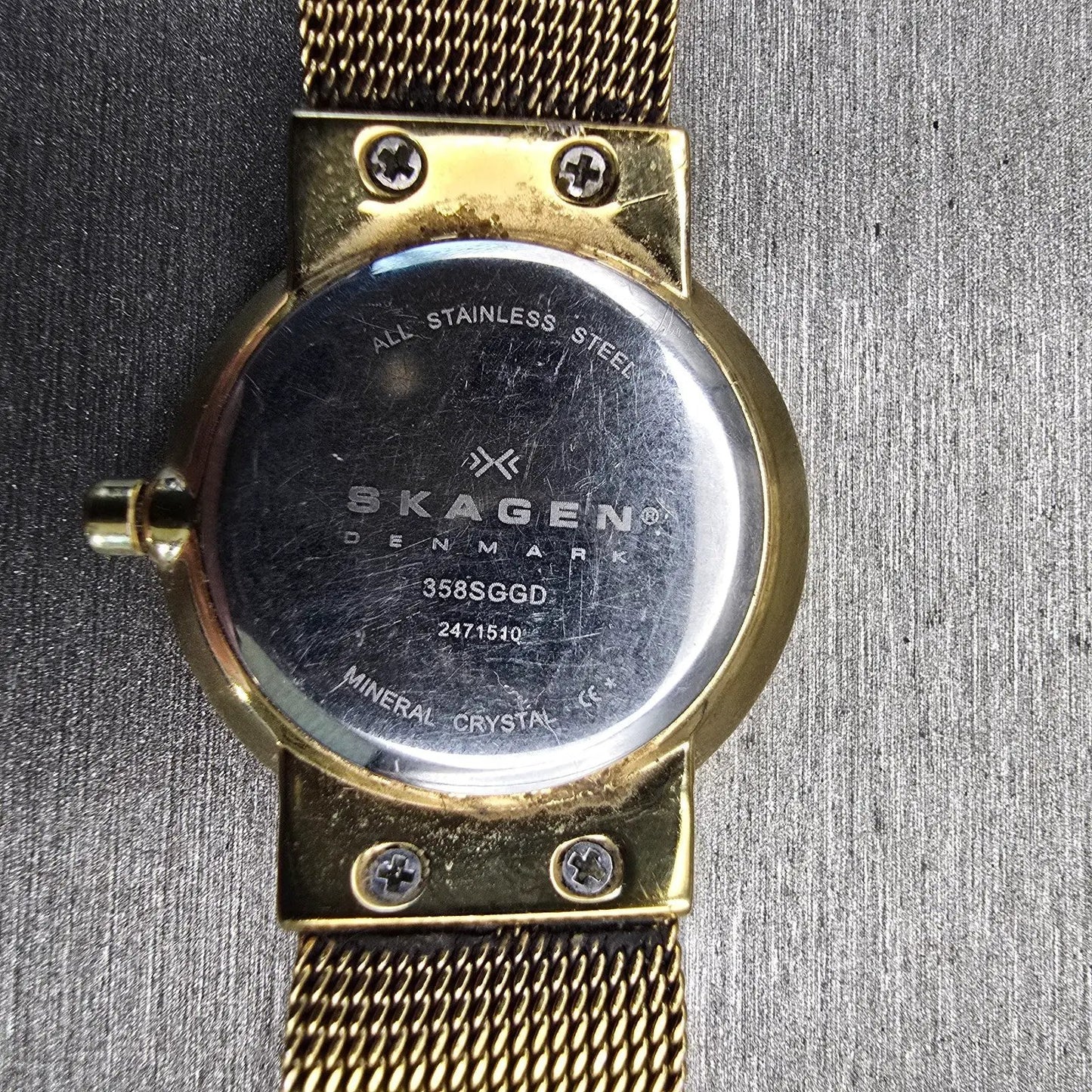Skagen Freja Watch Women 26mm Silver Dial Gold Tone Round 358SGGD New Battery10