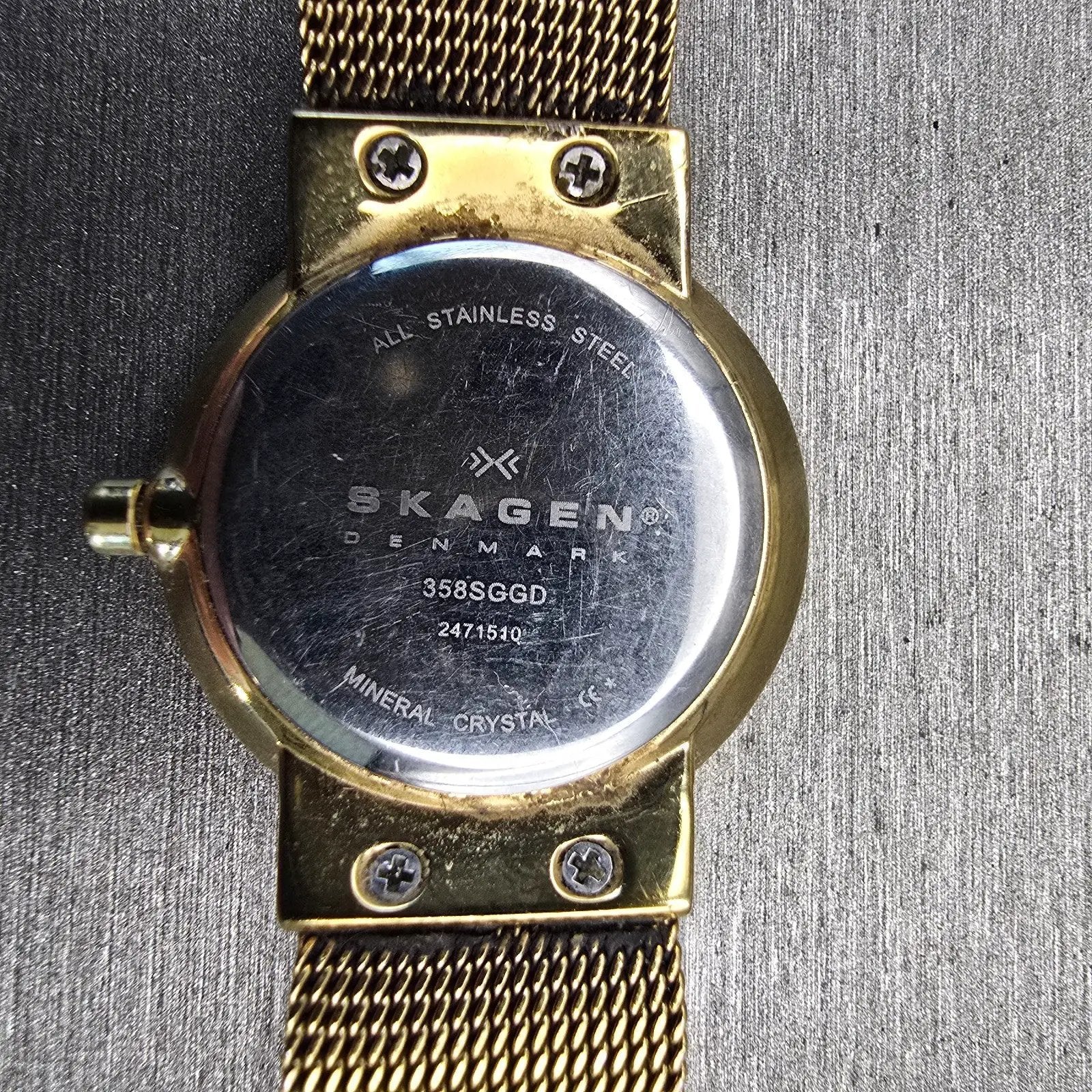 Skagen Freja Watch Women 26mm Silver Dial Gold Tone Round 358SGGD New Battery10
