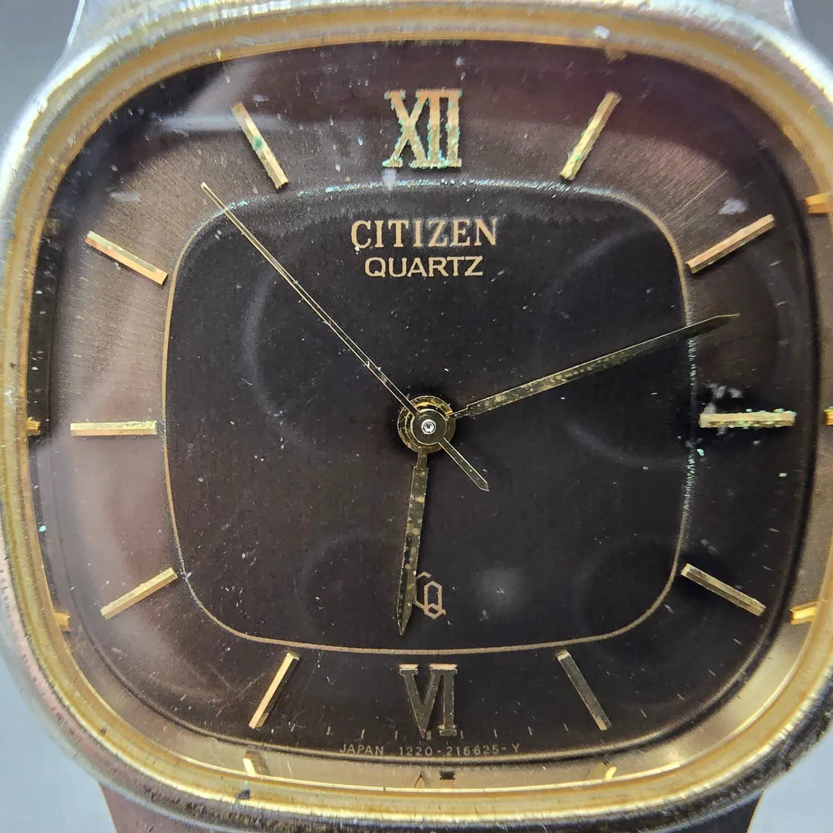 Citizen CQ Watch Men 33mm Brown Dial Two Tone Rectangle 1230-214528 Runs PARTS2